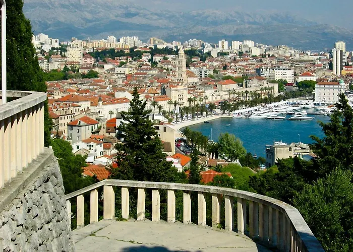 Aria With Private Parking * Split